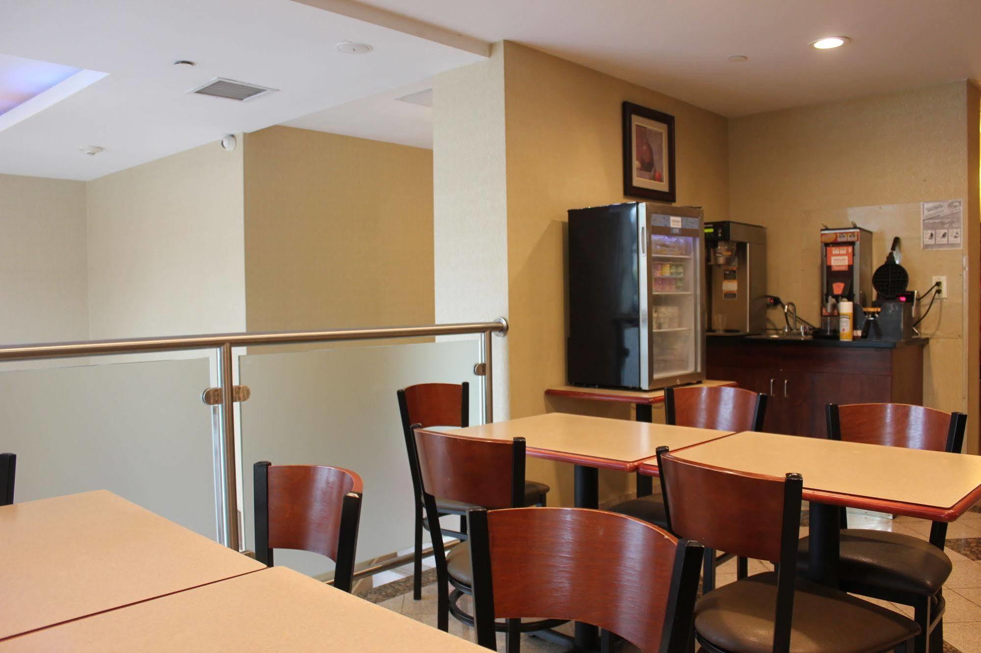 Bellerose Inn Extérieur photo